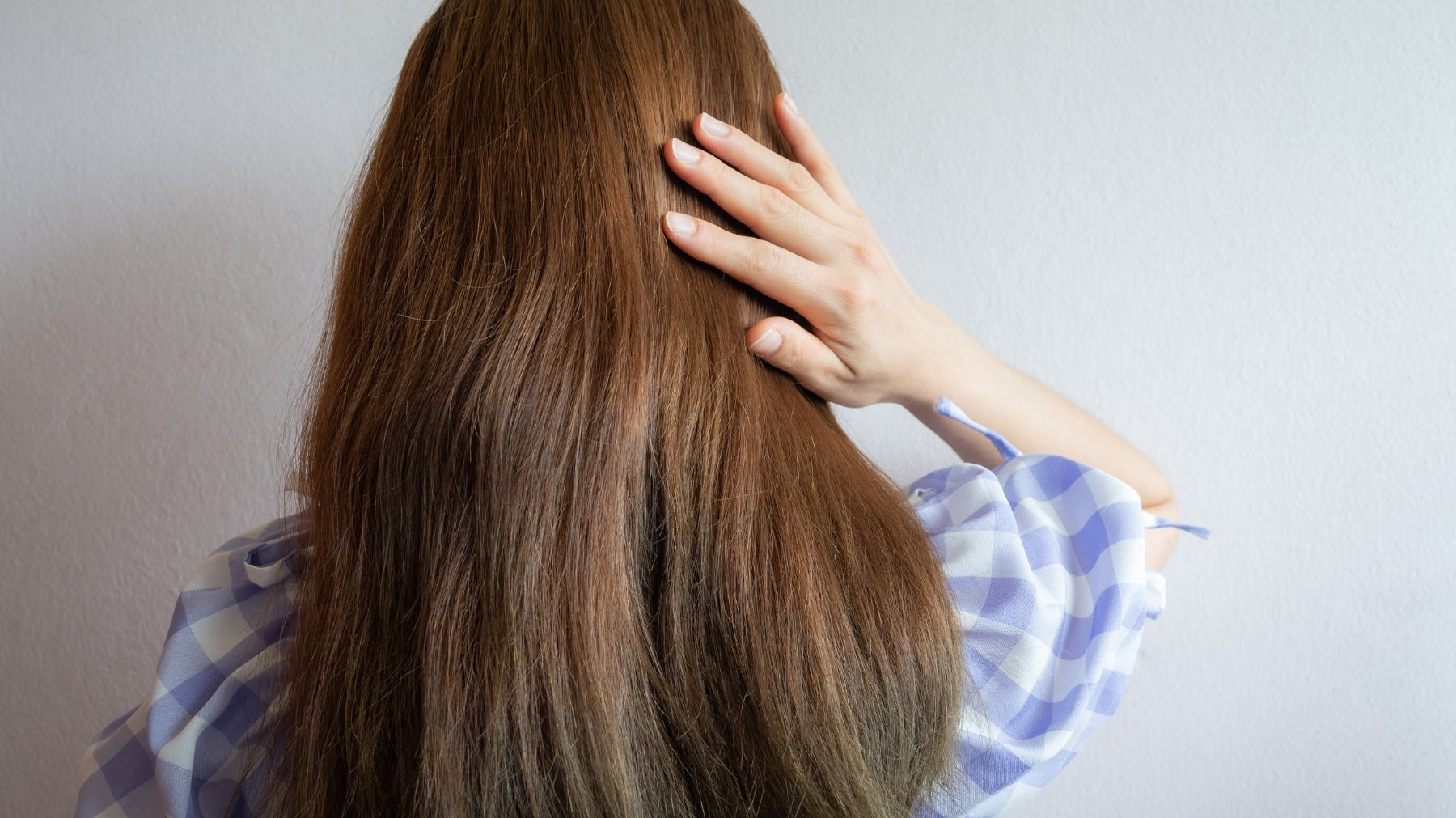 Thin Hair vs Fine Hair: 5 Ways To Tell Them Apart (and Why It Matters)