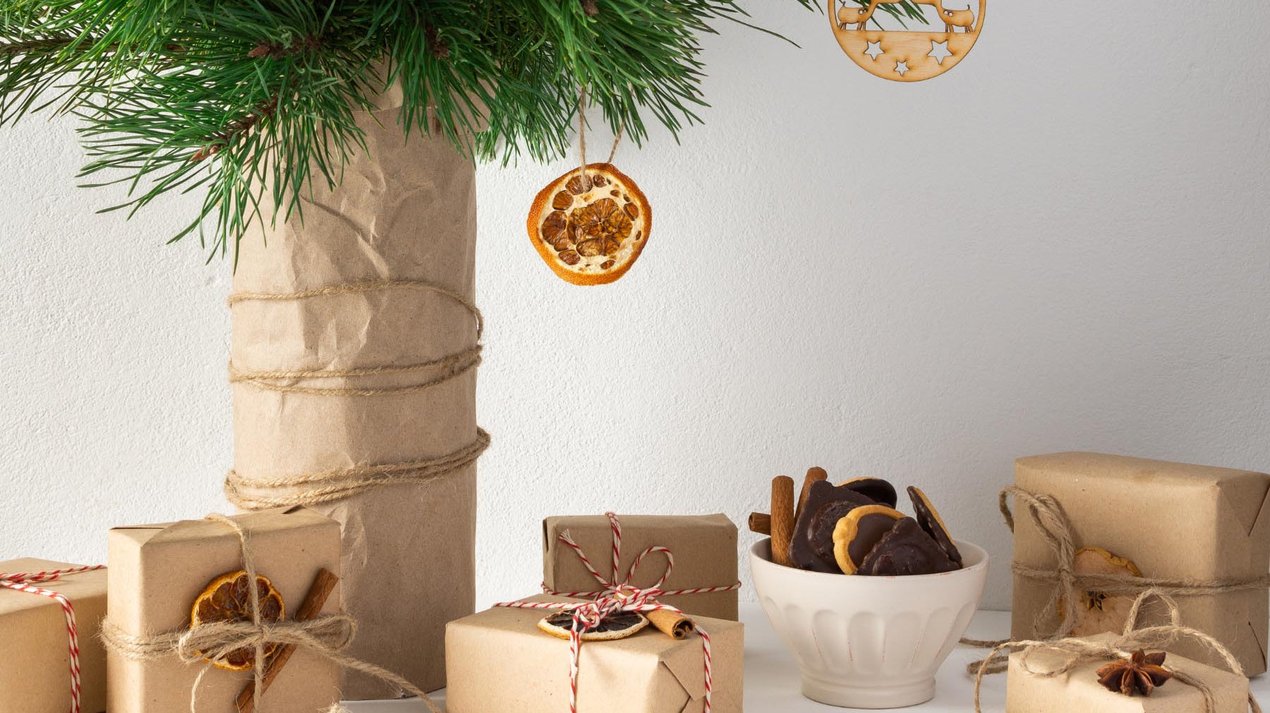 Sustainable Hacks for a Greener Holiday Season