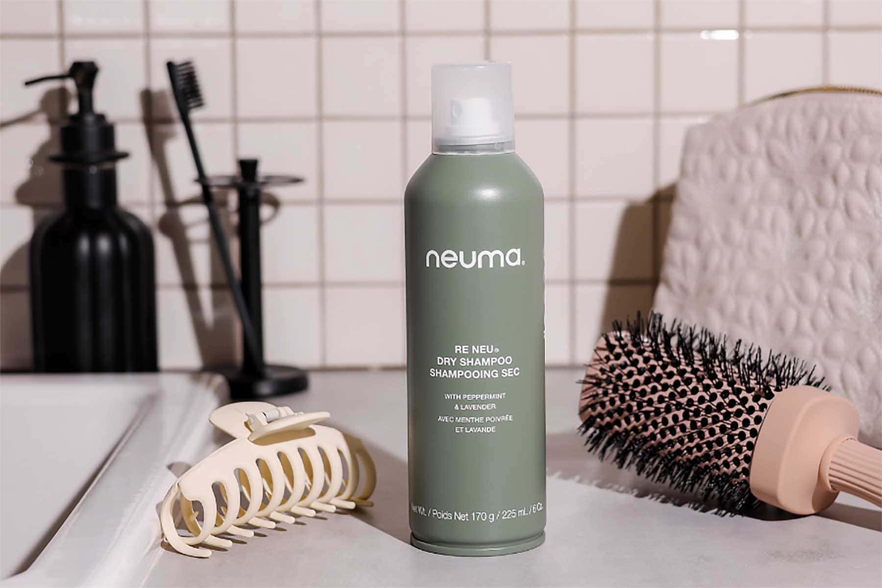 Neuma Re Neu Dry Shampoo to Remove Hair Buildup